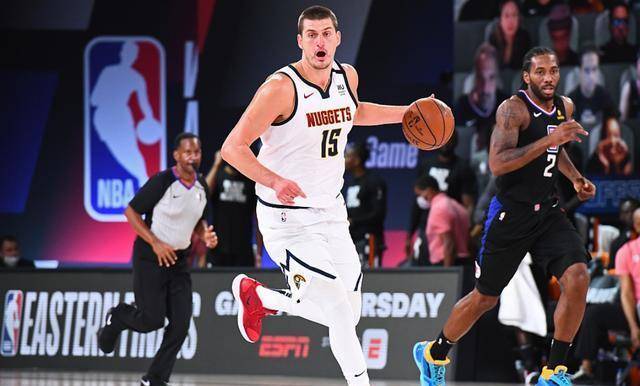  勒沃库森七连胜创纪录，主教练赞球队凝聚力  