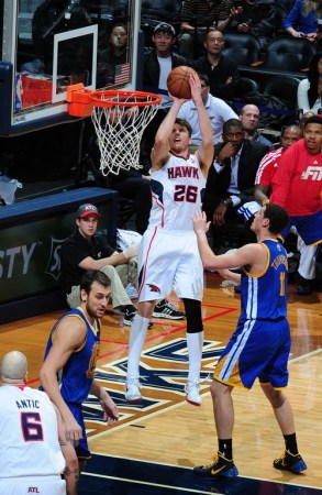  亚特兰大小将梅开二度，助队终结罗马六连胜势头  