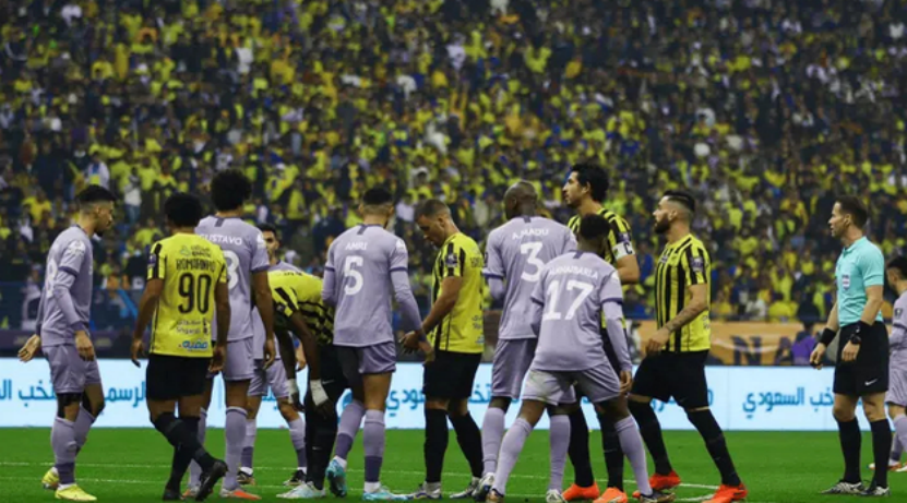  纽卡斯尔联主场球迷见证历史性胜利